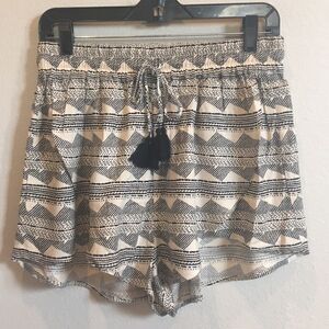 𝅺AZTEC TASSEL SHORTS🌟